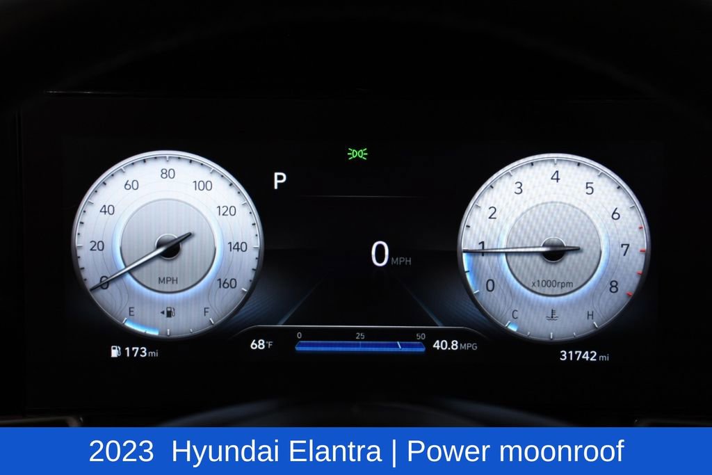Used 2023 Hyundai Elantra Limited FWD image 11