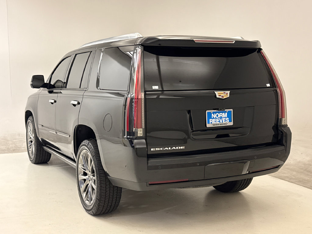 Used 2020 Cadillac Escalade Premium Luxury w/ Escalade Sport Edition AWD/4WD image 7