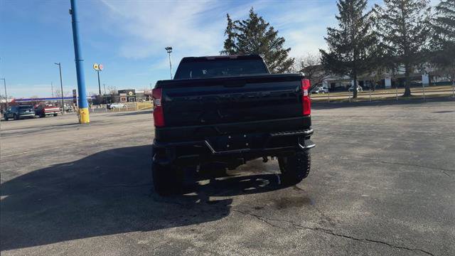 Used 2024 Chevrolet Silverado 1500 RST w/ Redline Edition AWD/4WD image 3
