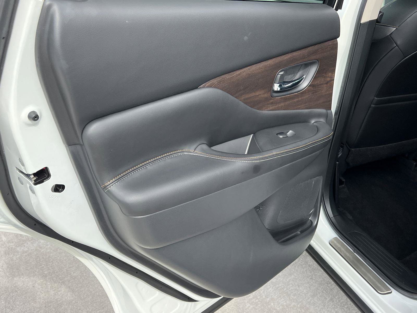 Used 2023 Nissan Murano Platinum w/ Cargo Package FWD image 22