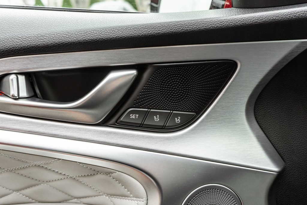 Used 2020 Genesis G70 3.3T w/ Prestige Package image 19