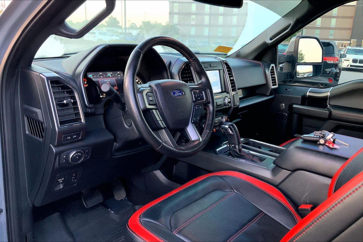 Used 2019 Ford F150 Lariat w/ Equipment Group 502A Luxury AWD/4WD image 17