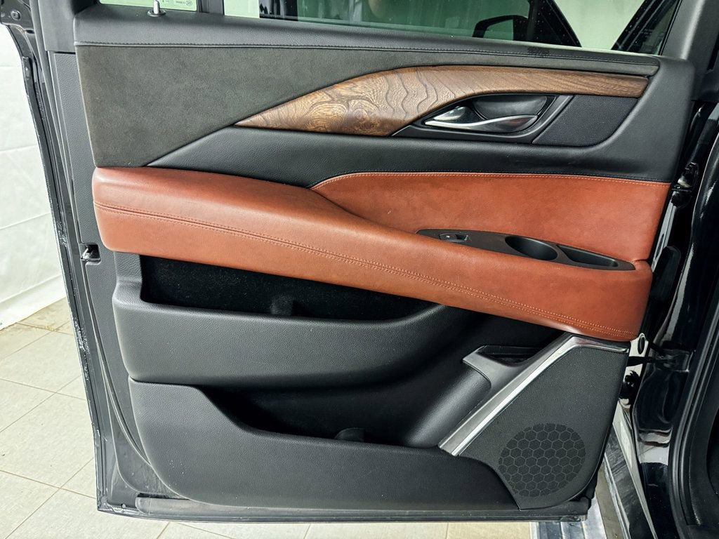 Used 2016 Cadillac Escalade ESV Premium image 18