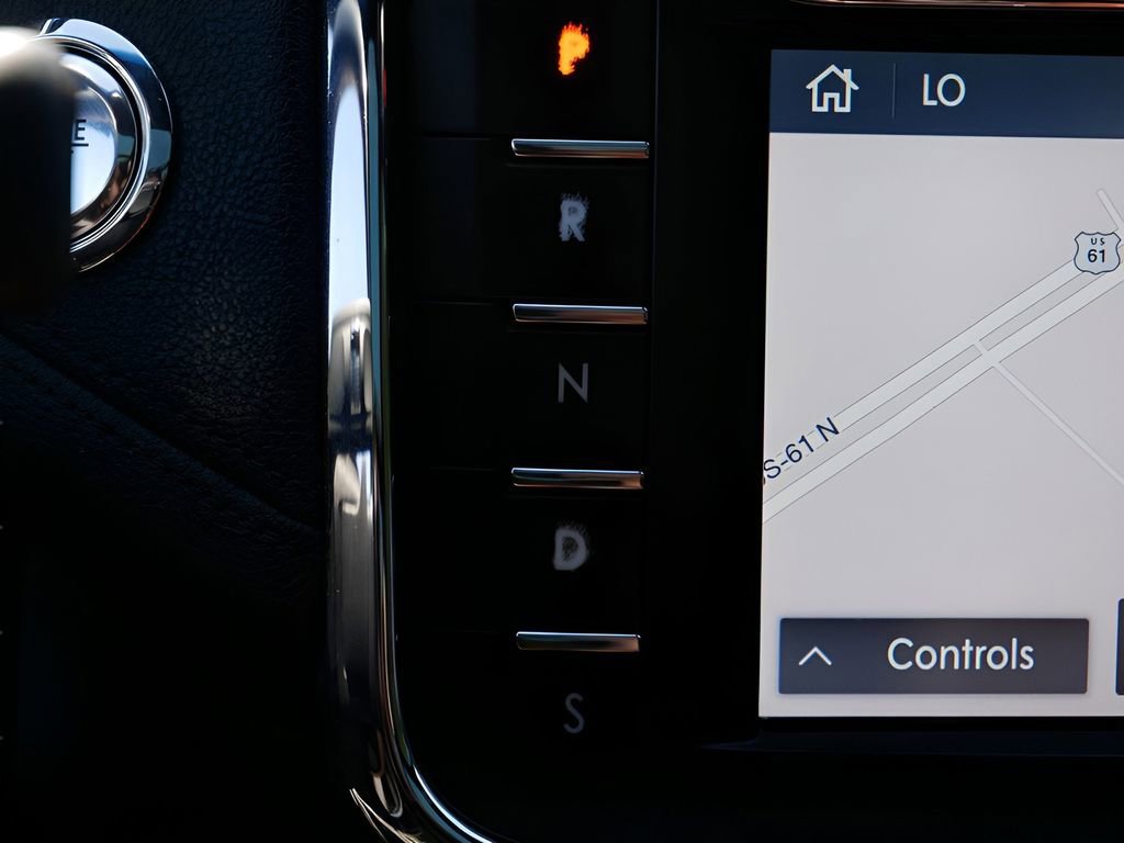 Used 2020 Lincoln Continental Reserve w/ Luxury Package FWD image 22