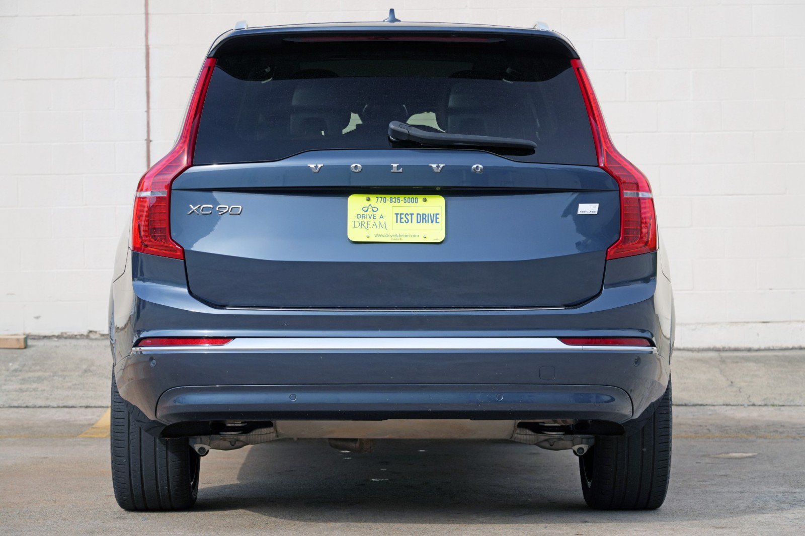 Used 2023 Volvo XC90 T8 Core AWD/4WD image 11