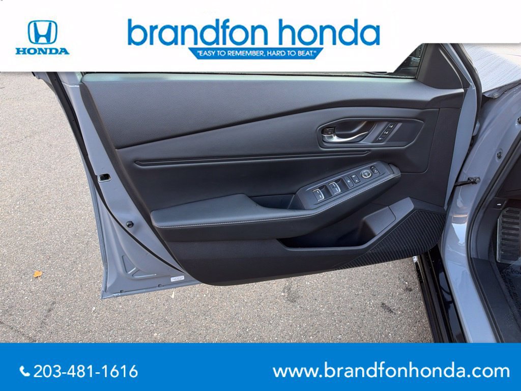 Used 2024 Honda Accord Sport image 11