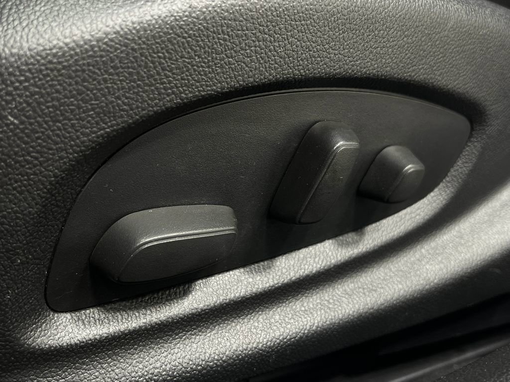 Used 2016 Cadillac ATS Performance w/ Cold Weather Package image 17