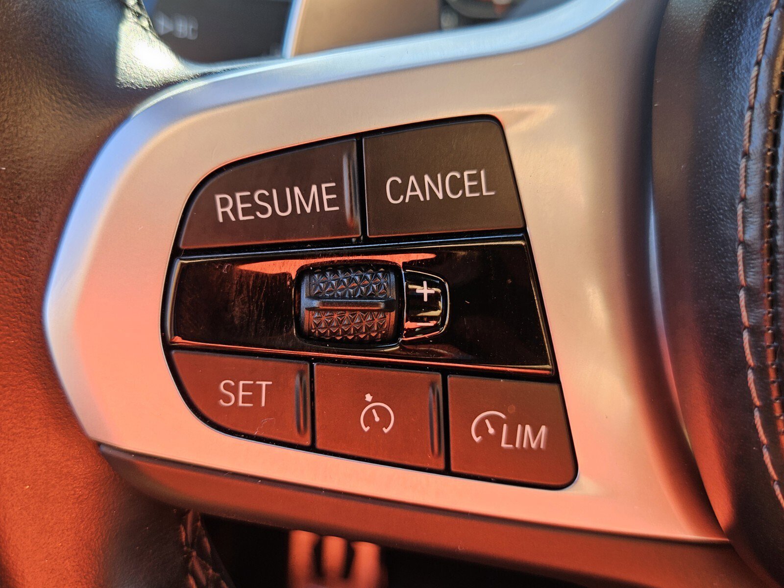 Certified 2022 BMW X5 M50i w/ Premium Package image 32