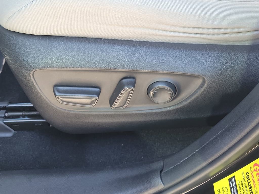 Certified 2021 Toyota RAV4 XLE image 27