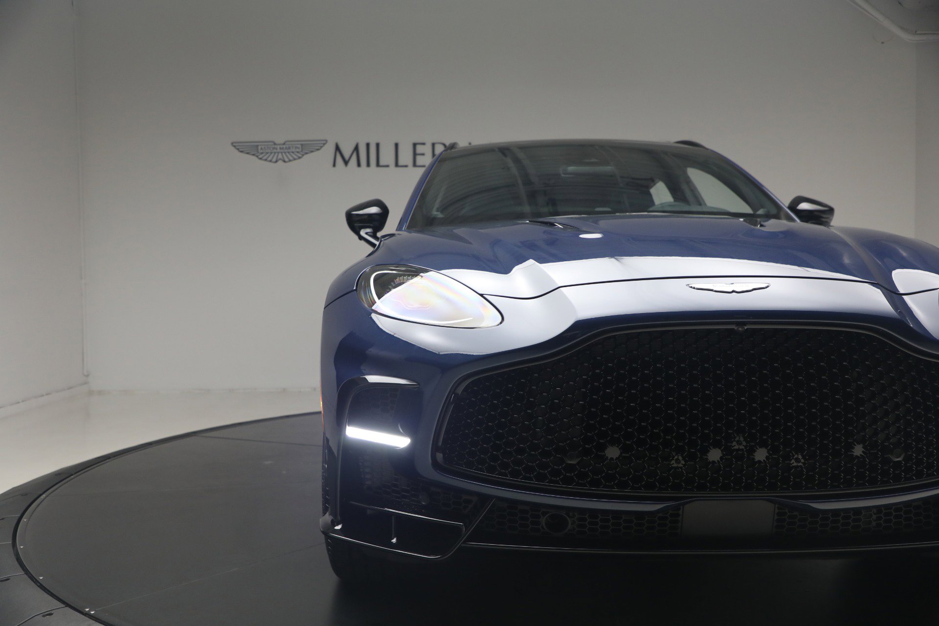 New 2026 Aston Martin DBX S AWD/4WD image 33