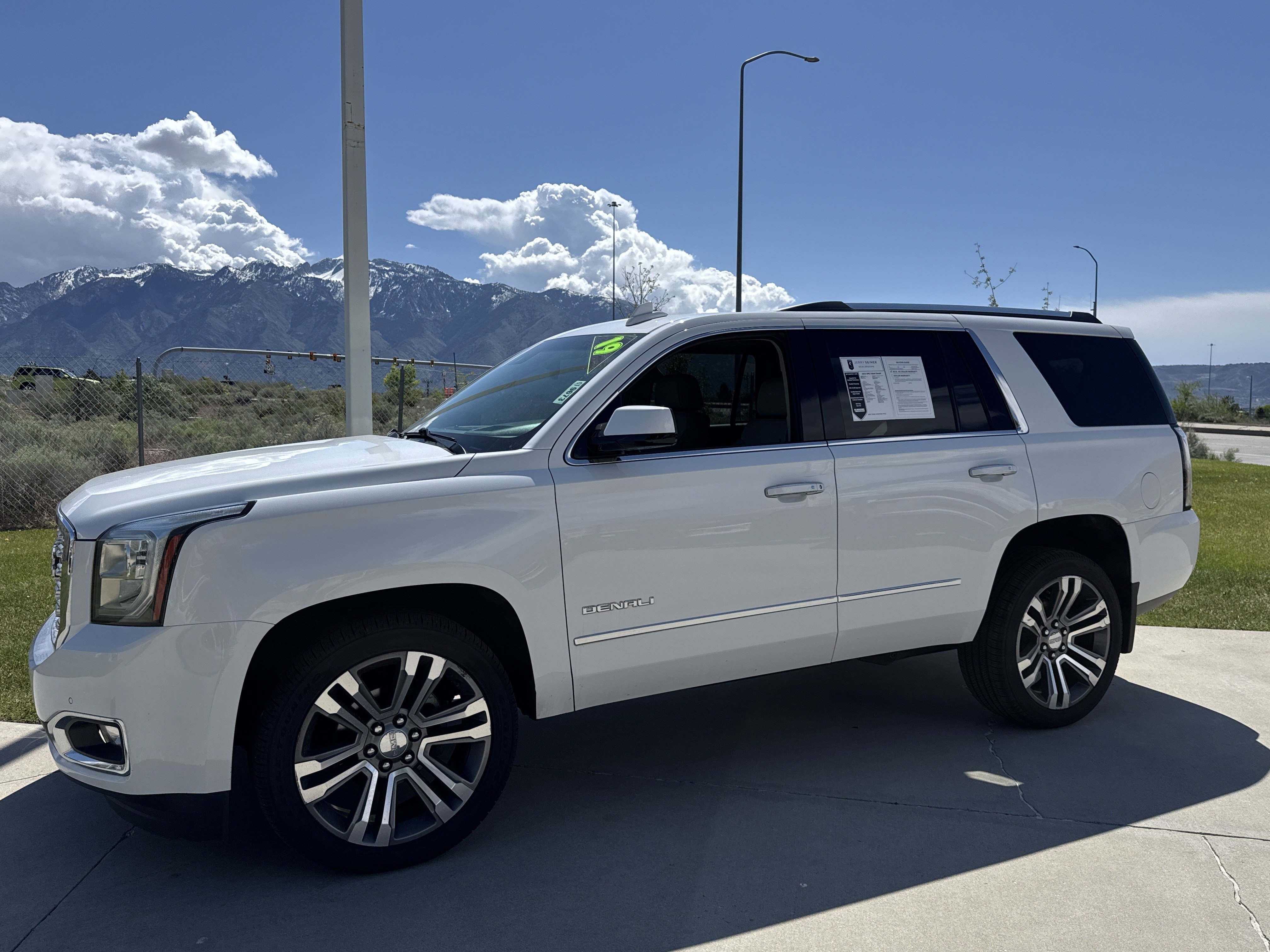 Used 2019 GMC Yukon Denali w/ Denali Ultimate Package AWD/4WD image 35
