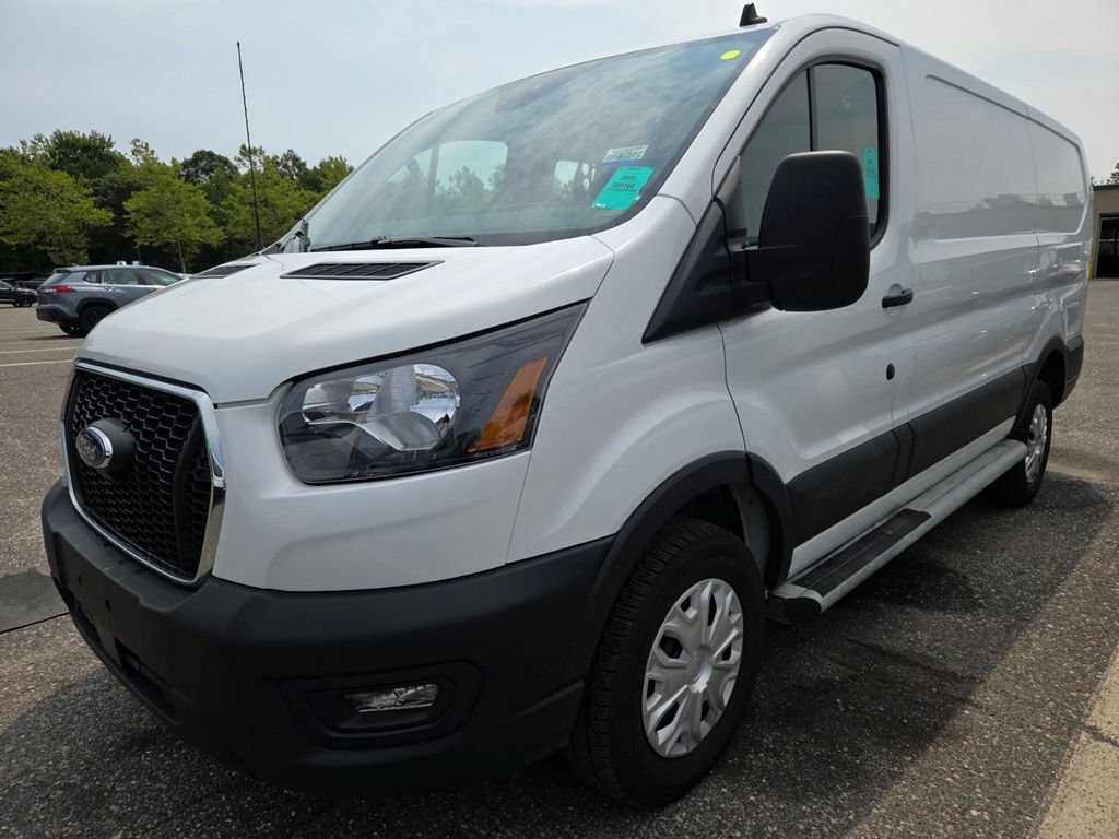 Used 2025 Ford Transit 250 Low Roof w/ Exterior Upgrade Package RWD image 2