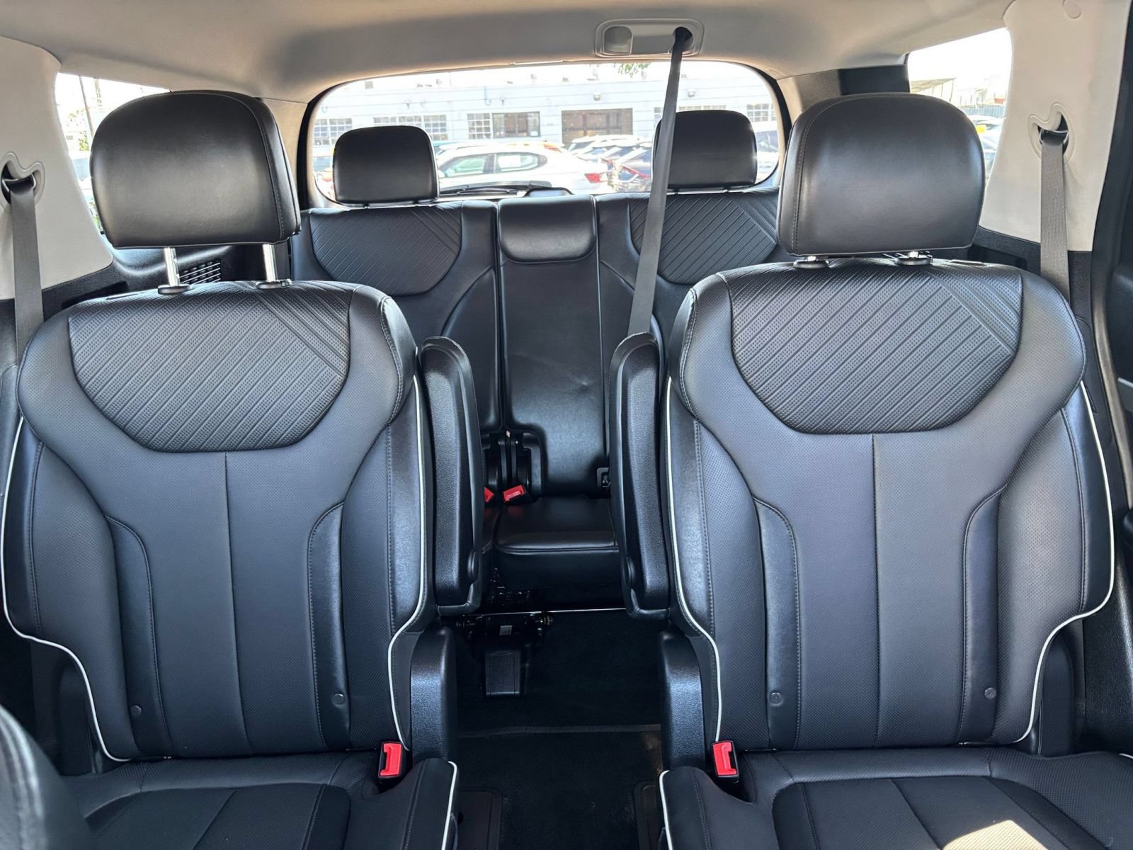 Used 2025 Hyundai Palisade SEL AWD/4WD image 41