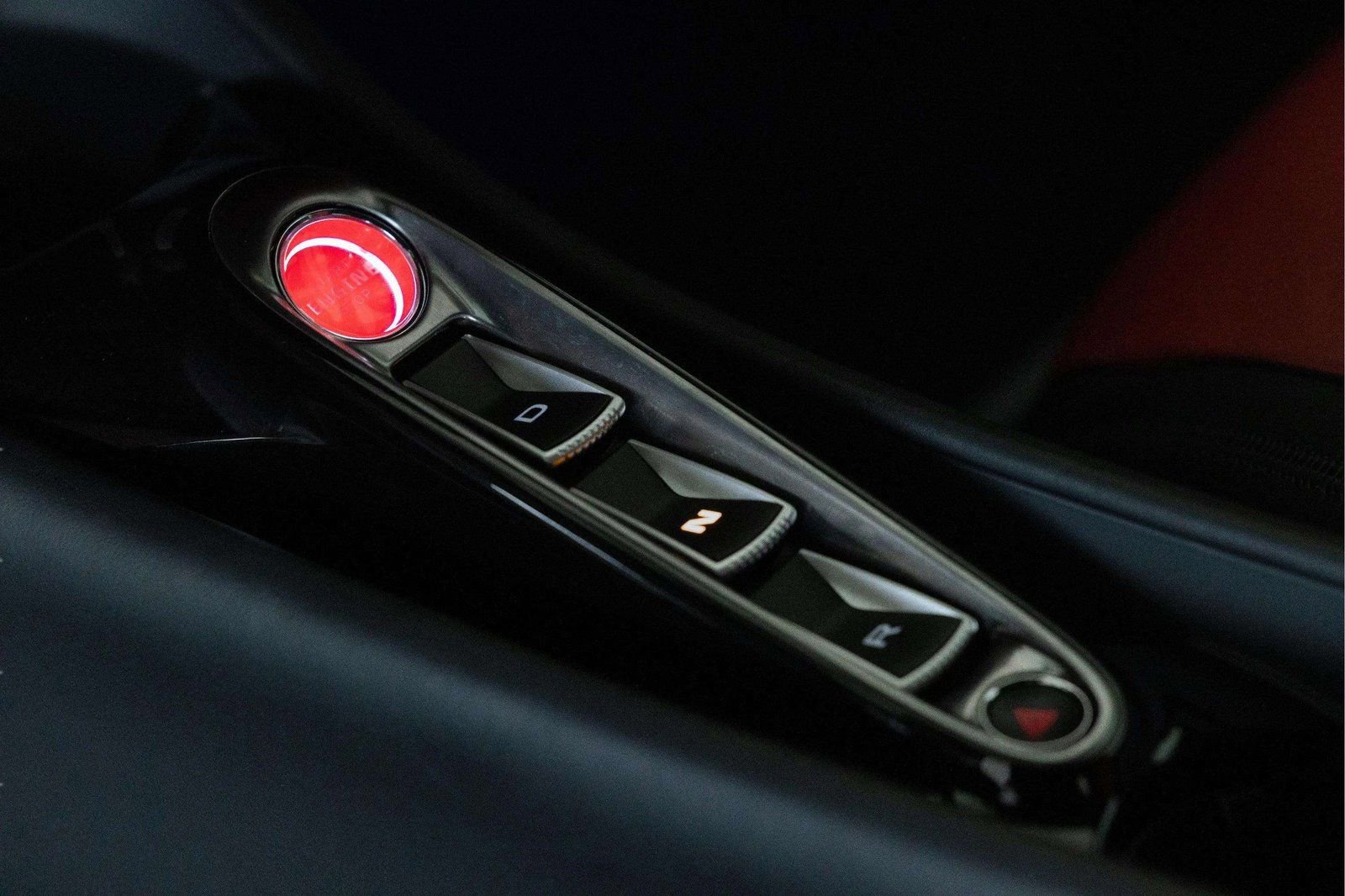 Used 2023 McLaren Artura image 18