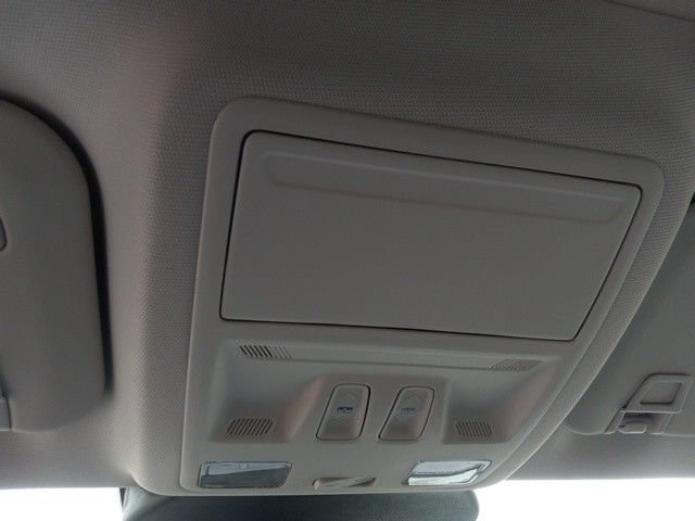 New 2025 Ford Escape SE w/ PHEV Premium Package FWD image 23