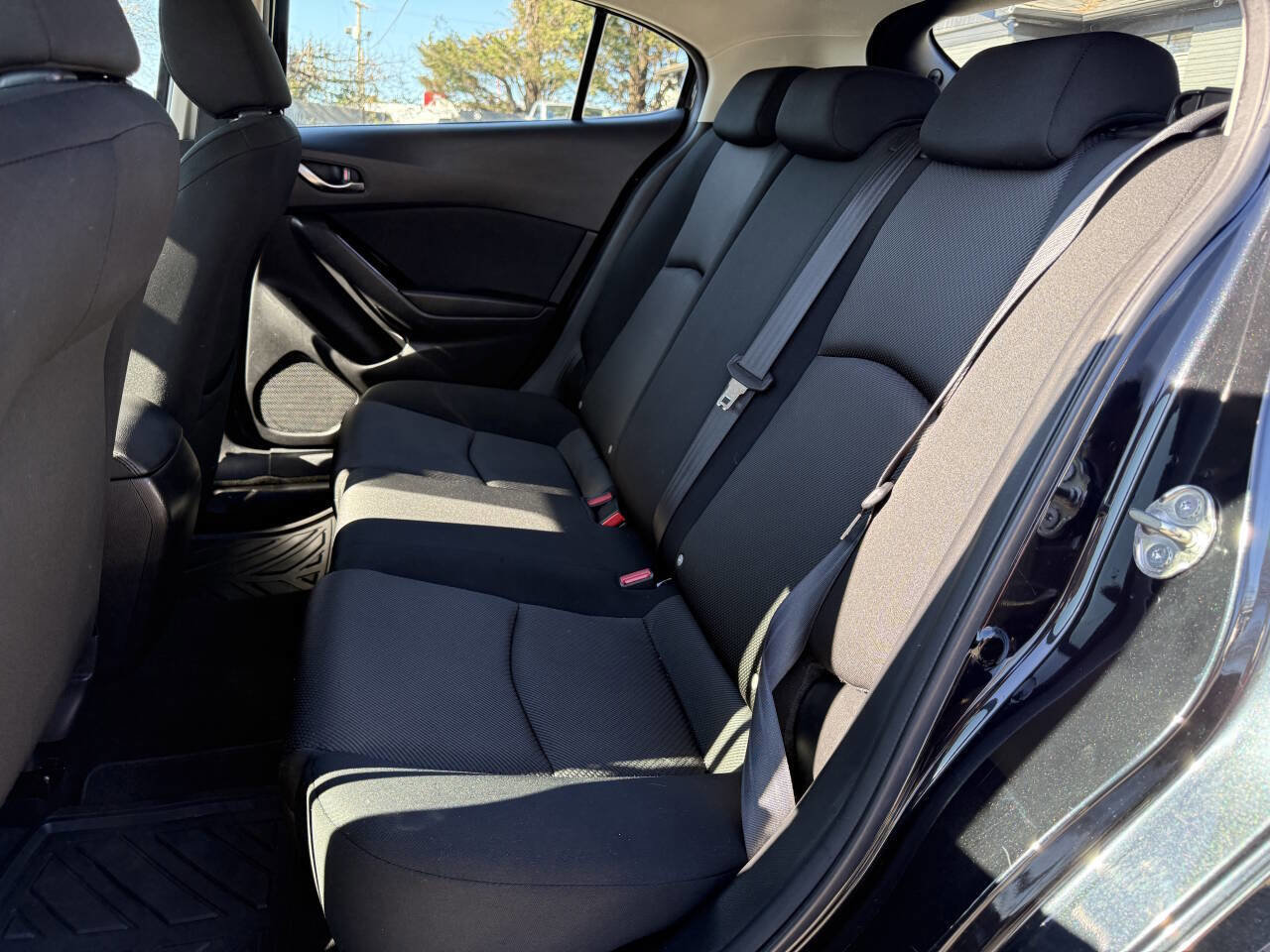 Used 2017 MAZDA MAZDA3 Sport image 11