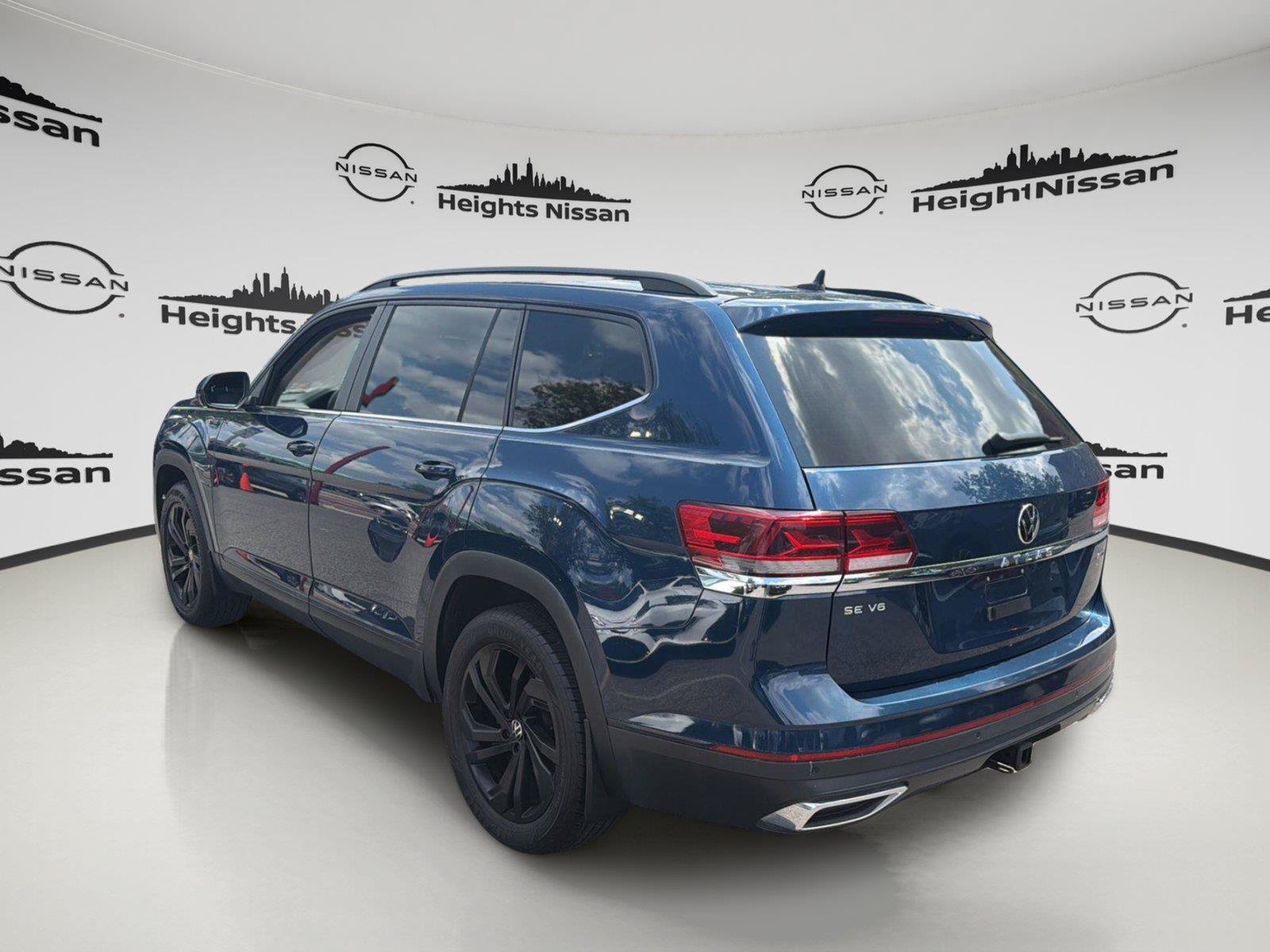 Used 2022 Volkswagen Atlas SE w/ Panoramic Sunroof Package AWD/4WD image 2