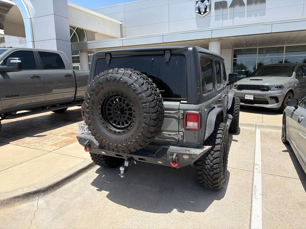 Used 2018 Jeep Wrangler Unlimited Sahara AWD/4WD image 19