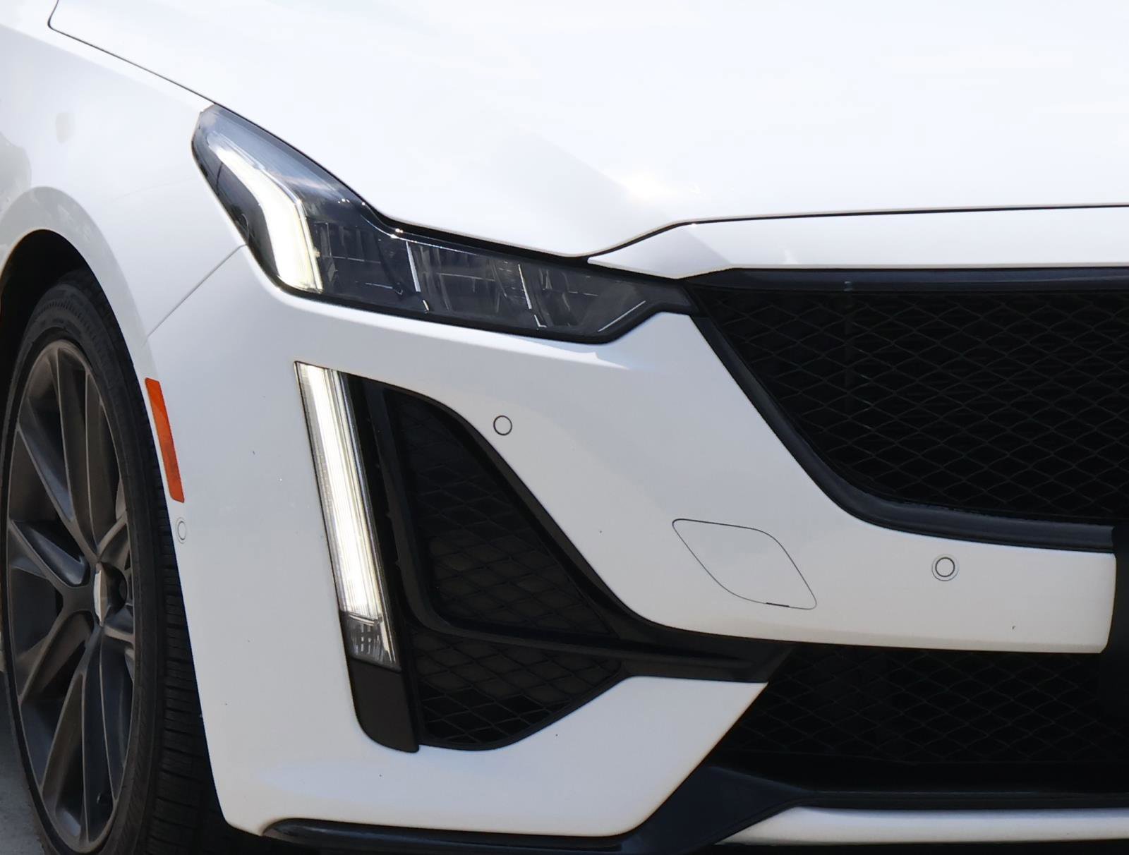 Used 2022 Cadillac CT5 V w/ Premium Package RWD image 9