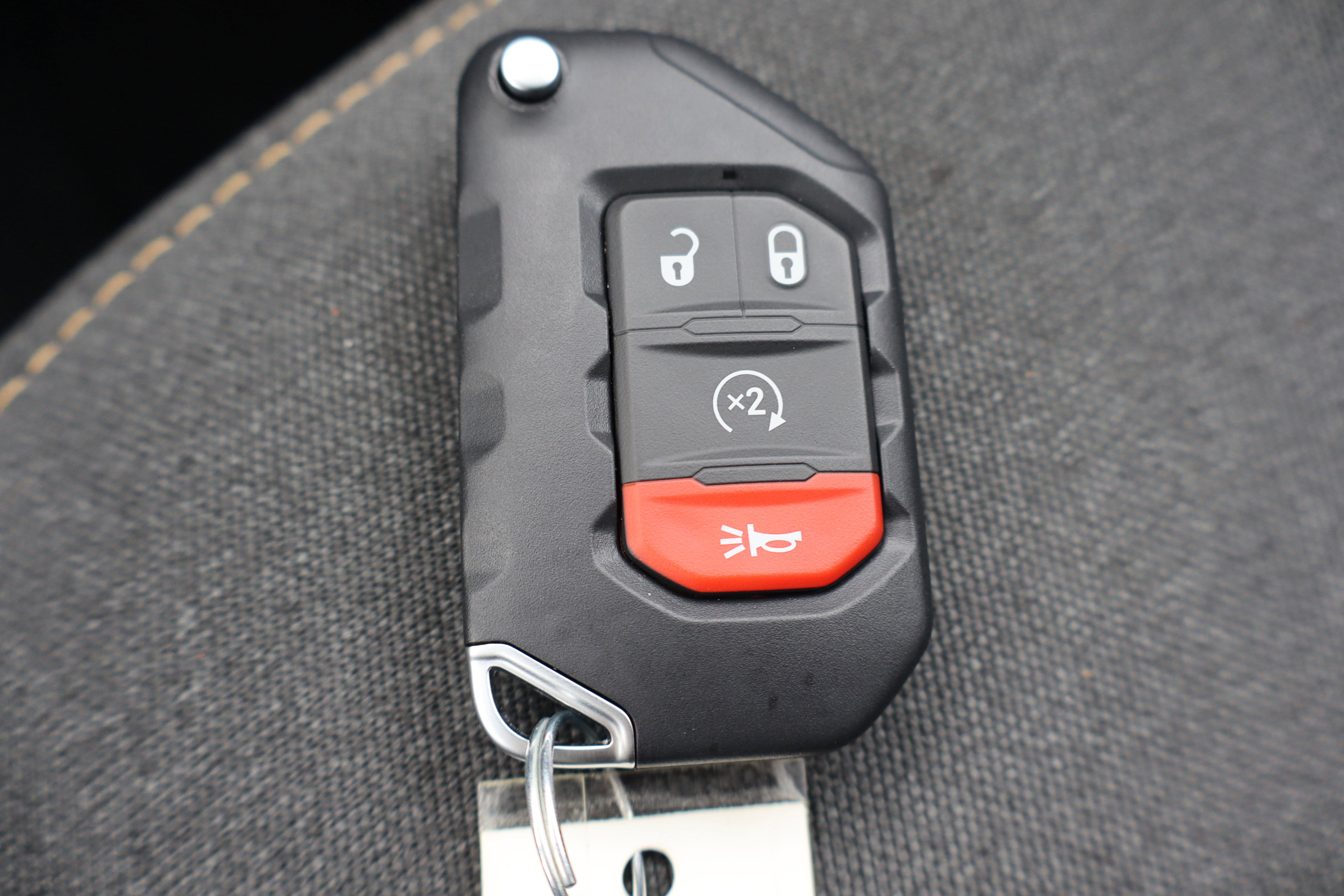 Used 2025 Jeep Wrangler Sahara w/ Safety Group image 30