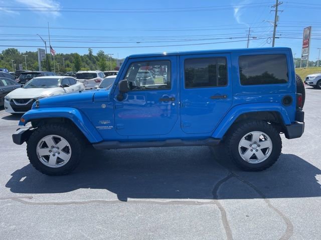 Used 2011 Jeep Wrangler Unlimited Sahara w/ Dual Top Group AWD/4WD image 5