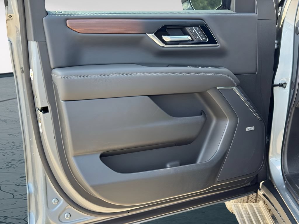 New 2026 GMC Yukon Denali w/ Denali Reserve Package AWD/4WD image 12