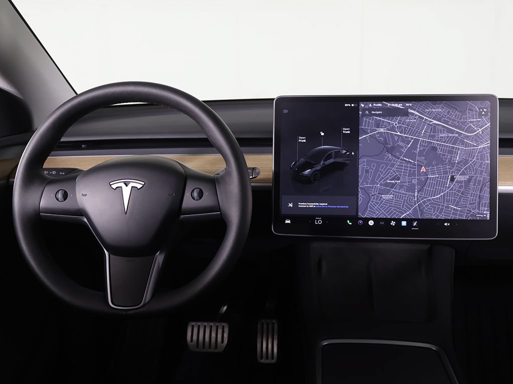 Used 2024 Tesla Model Y Performance AWD/4WD image 39