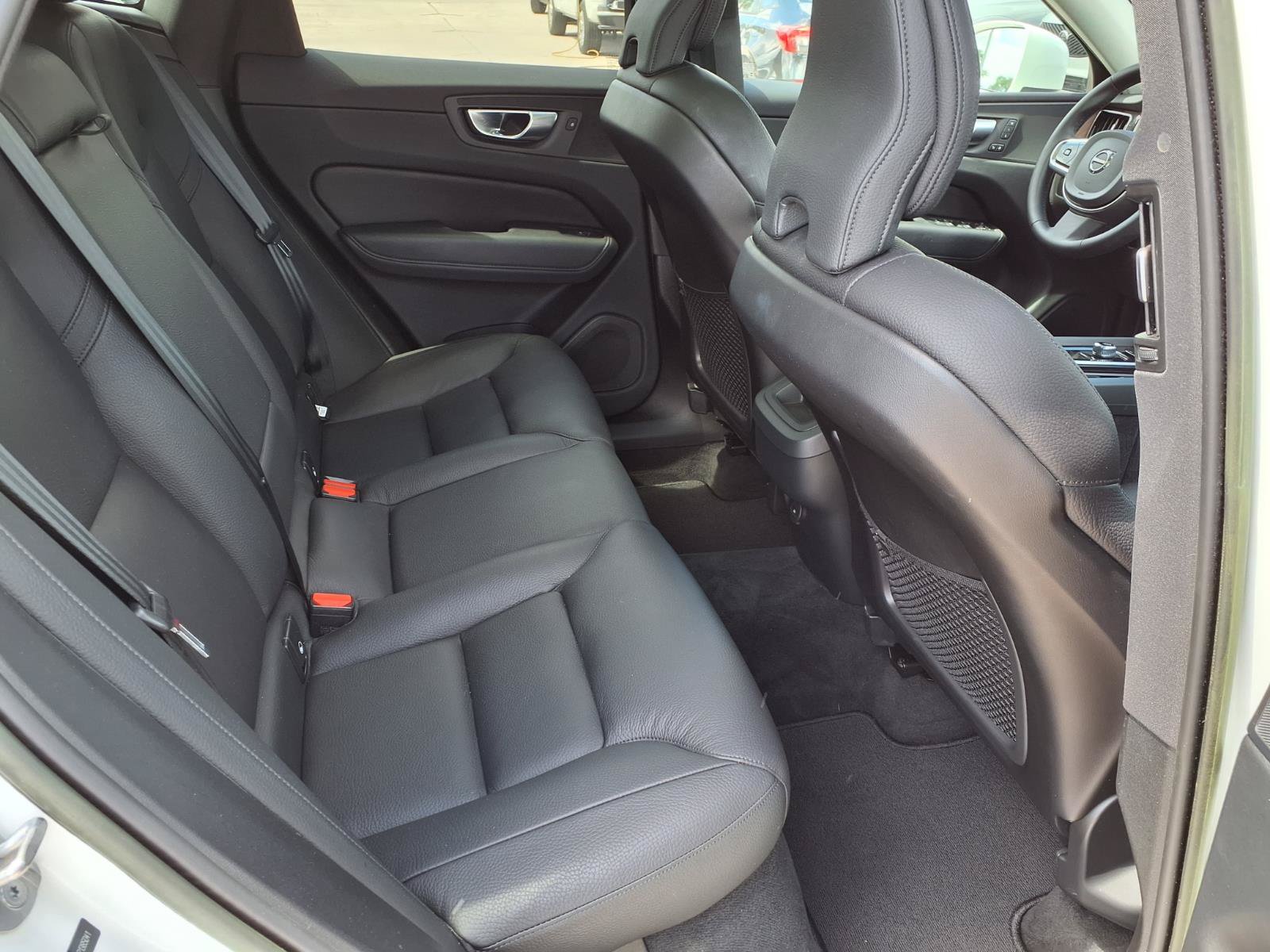 Certified 2023 Volvo XC60 B5 Plus w/ Protection Package Premier FWD image 15