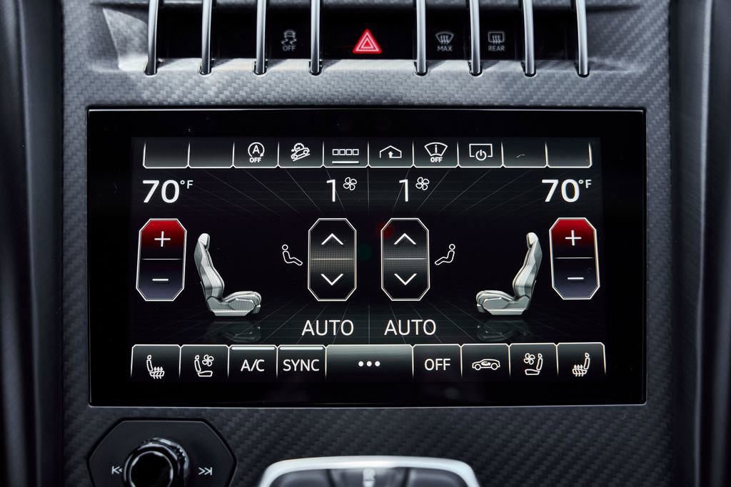 Used 2024 Lamborghini Urus Performante AWD/4WD image 84