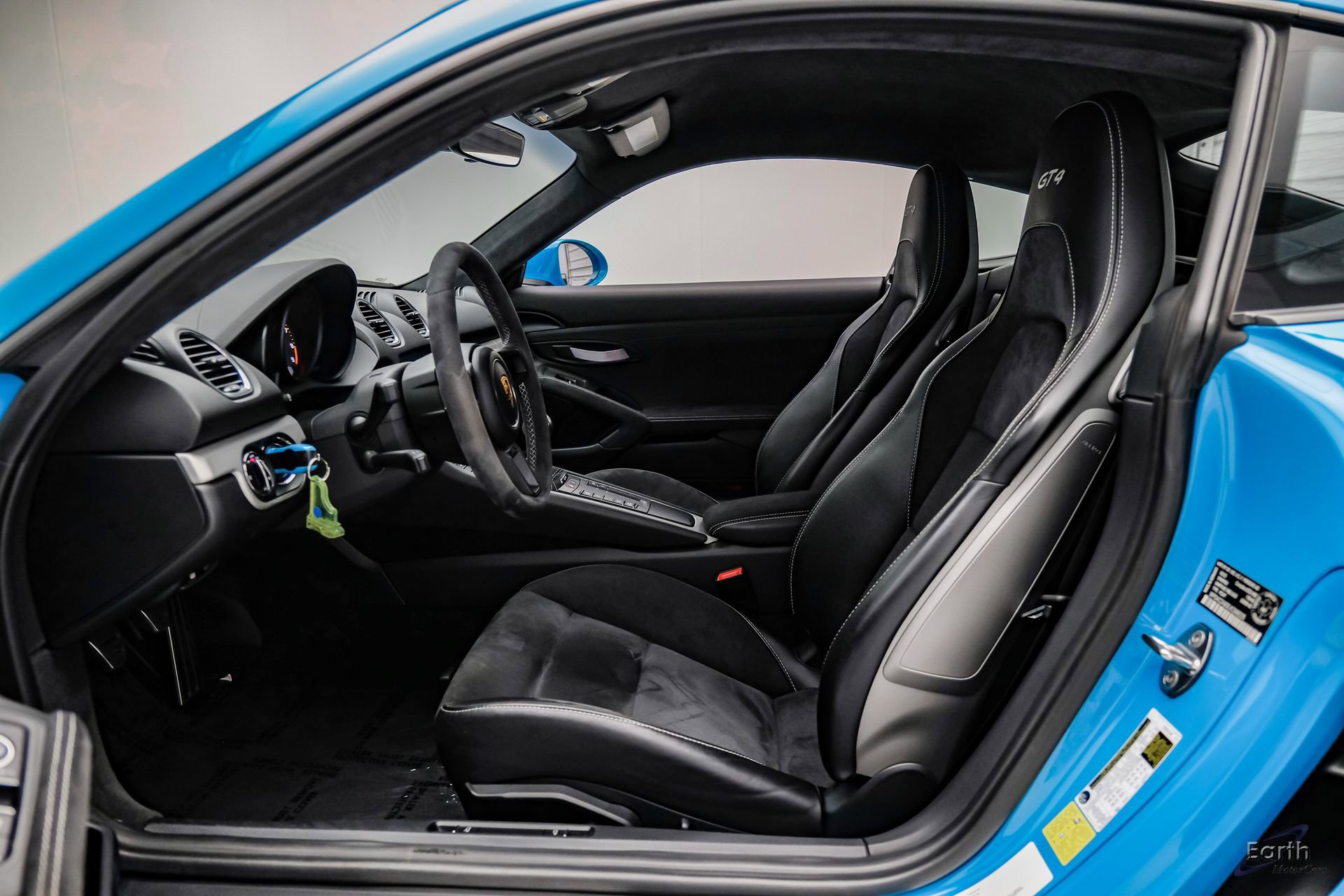 Used 2020 Porsche 718 Cayman GT4 image 40