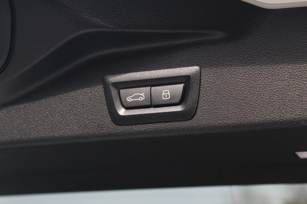 Used 2026 BMW X5 xDrive40i AWD/4WD image 8