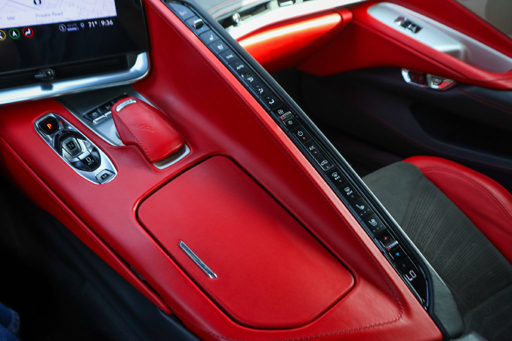 Used 2022 Chevrolet Corvette Stingray Premium Cpe w/ Z51 Performance Package RWD image 36