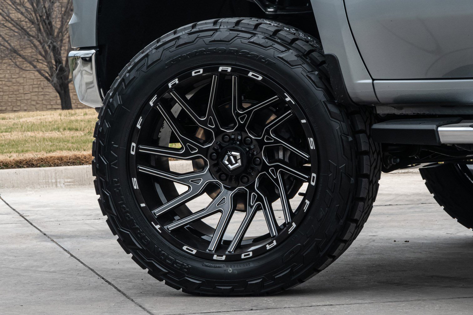 Used 2025 Chevrolet Silverado 1500 LTZ image 33