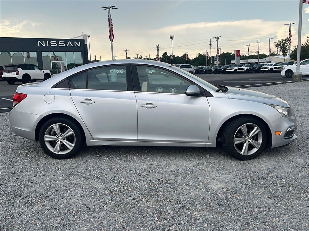 Used 2015 Chevrolet Cruze LT FWD image 2