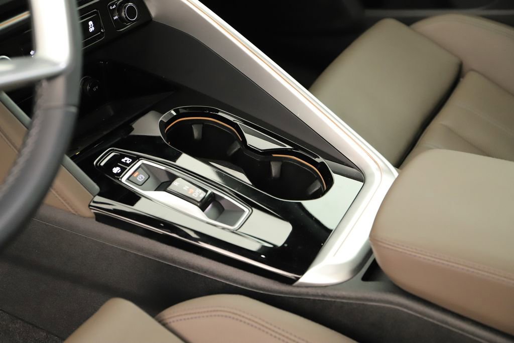 Certified 2025 Audi Q5 Premium Plus w/ Premium Plus image 17