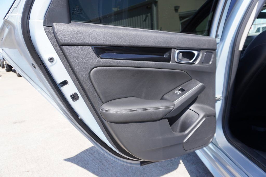 Used 2022 Honda Civic Touring image 21