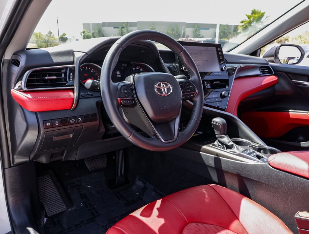 Used 2022 Toyota Camry XSE FWD image 15