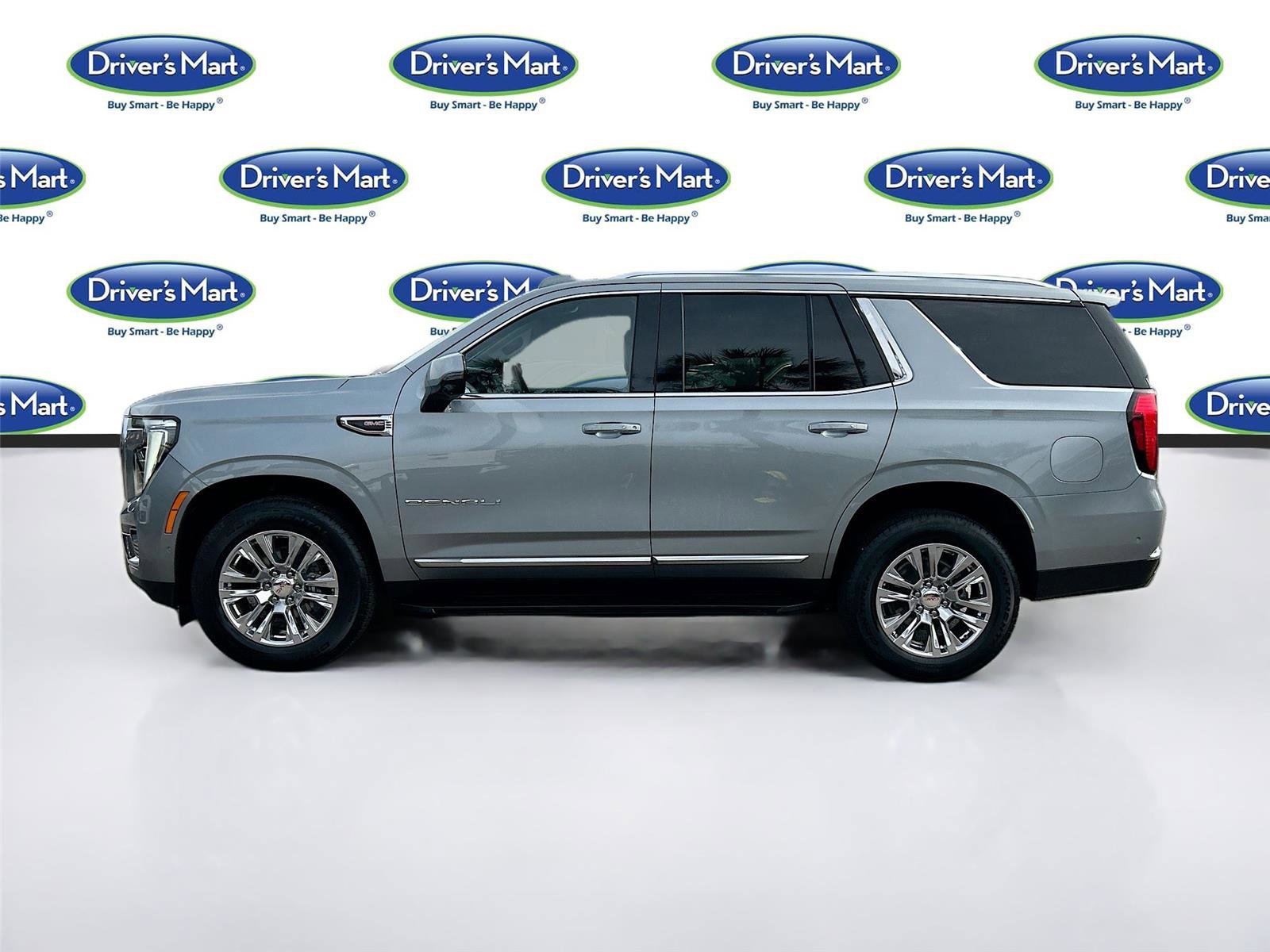 Used 2025 GMC Yukon Denali RWD image 4