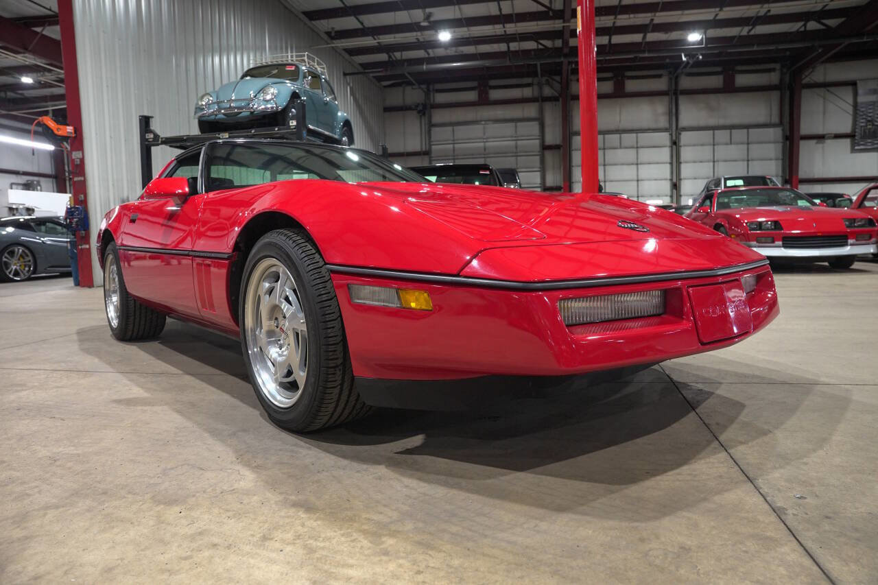 Used 1990 Chevrolet Corvette Coupe RWD image 12