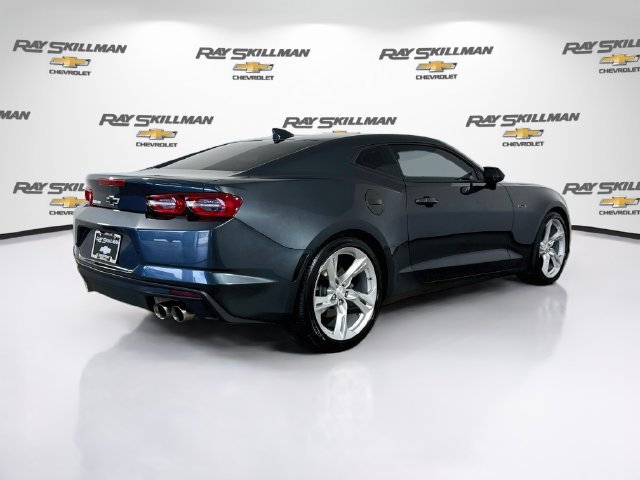 Used 2023 Chevrolet Camaro LT w/ Technology Package RWD image 7