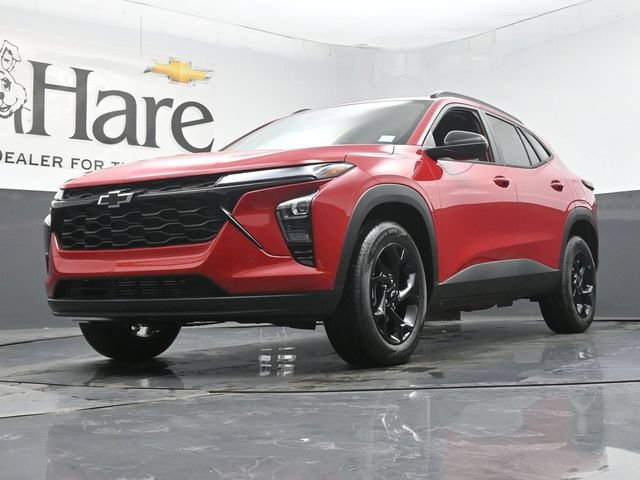 New 2026 Chevrolet Trax LT w/ Midnight Edition FWD image 4