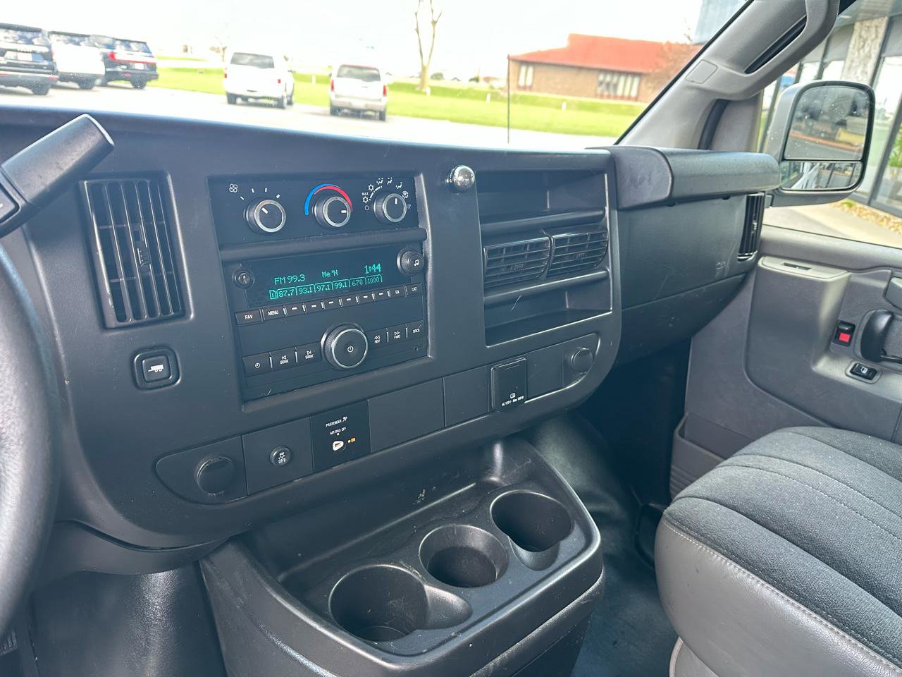 Used 2018 Chevrolet Express 2500 w/ Driver Convenience Package image 3