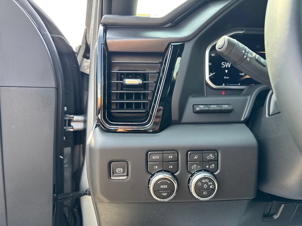 New 2026 GMC Sierra 2500 AT4 w/ AT4 Premium Plus Package AWD/4WD image 14