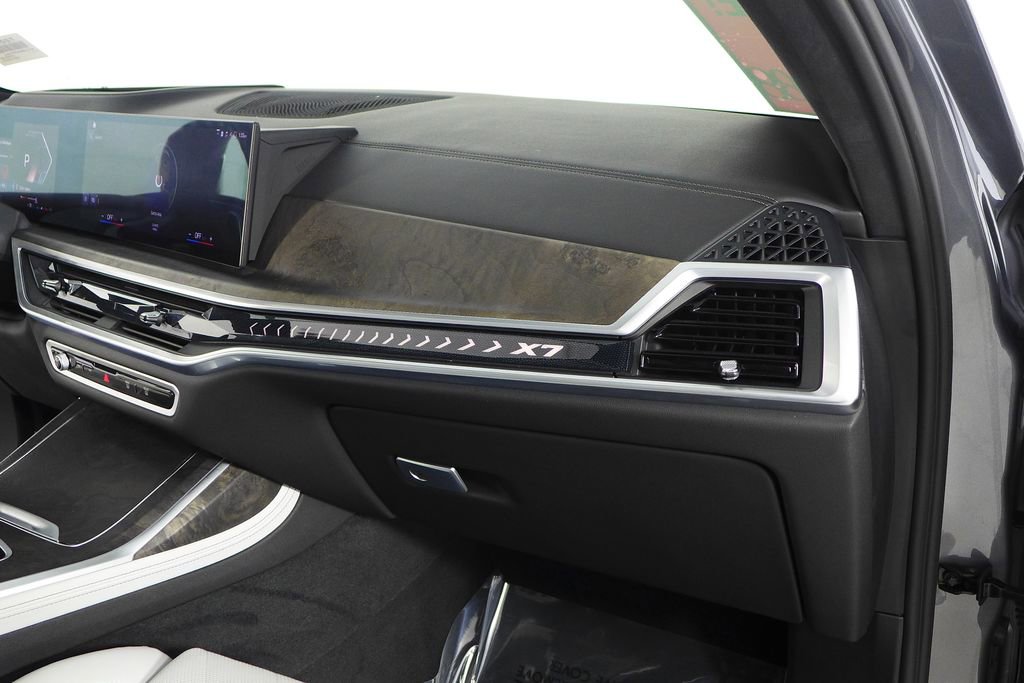 Certified 2023 BMW X7 xDrive40i w/ Parking Assistance Package image 14