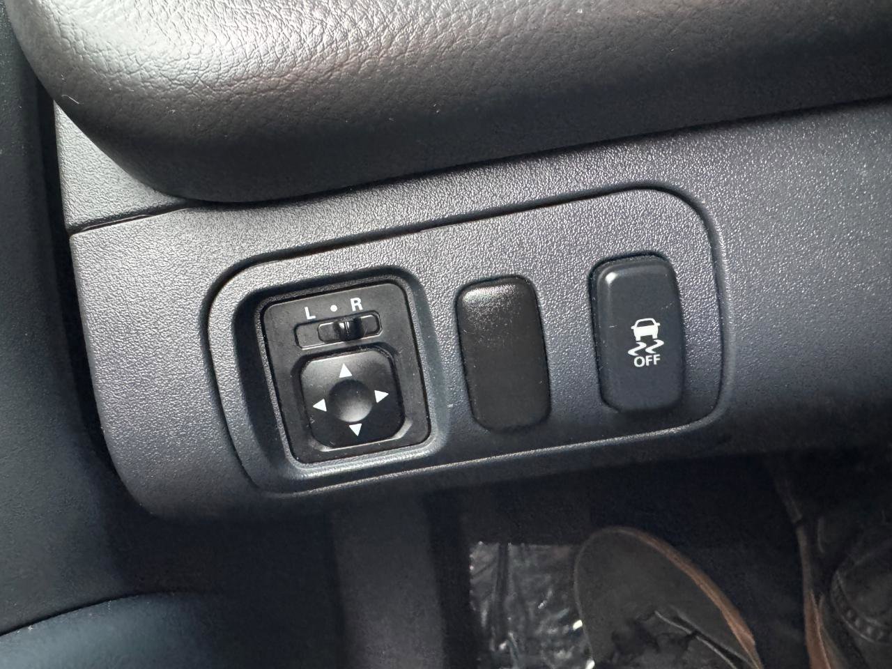 Used 2012 Mitsubishi Eclipse GS image 15