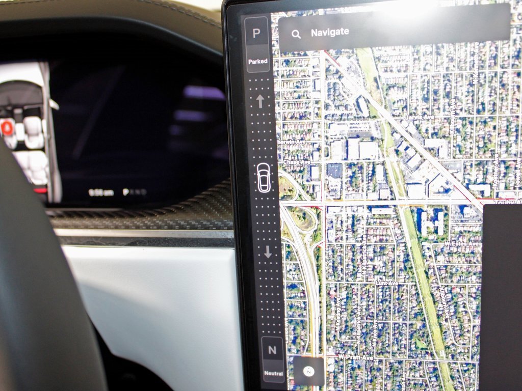 Used 2022 Tesla Model S Plaid image 26