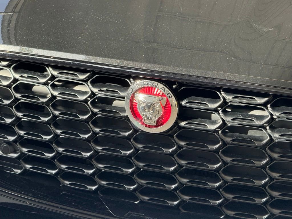 Used 2023 Jaguar F-TYPE Convertible image 11