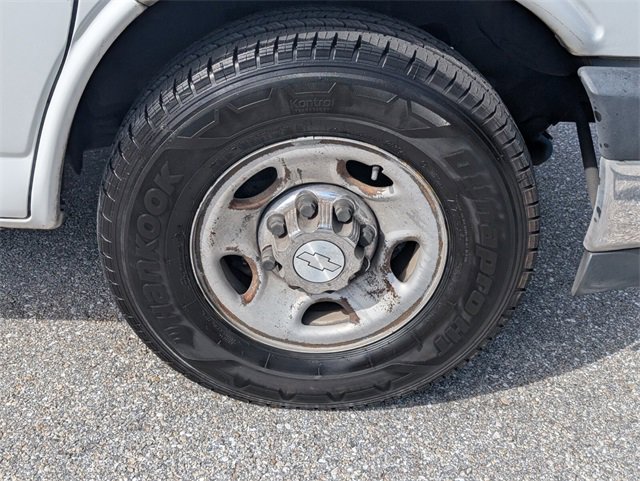 Used 2017 Chevrolet Express 3500 LT w/ LT Preferred Equipment Group image 17