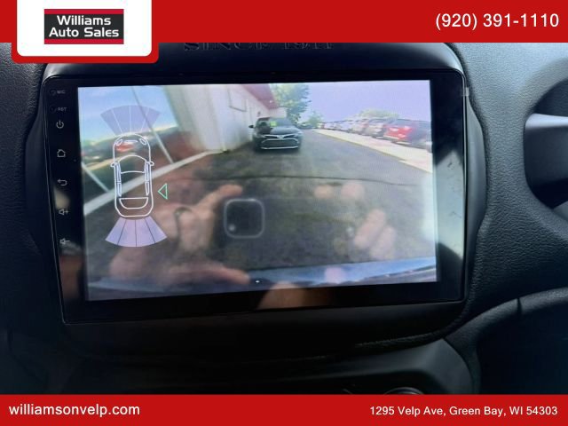Used 2021 Jeep Renegade Latitude AWD/4WD image 20