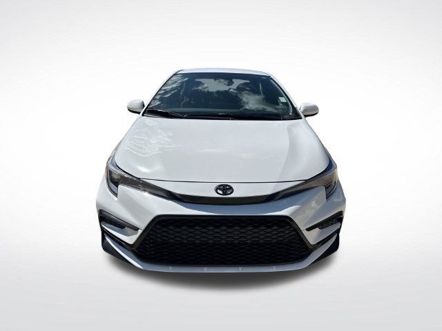 Used 2026 Toyota Corolla SE FWD image 2
